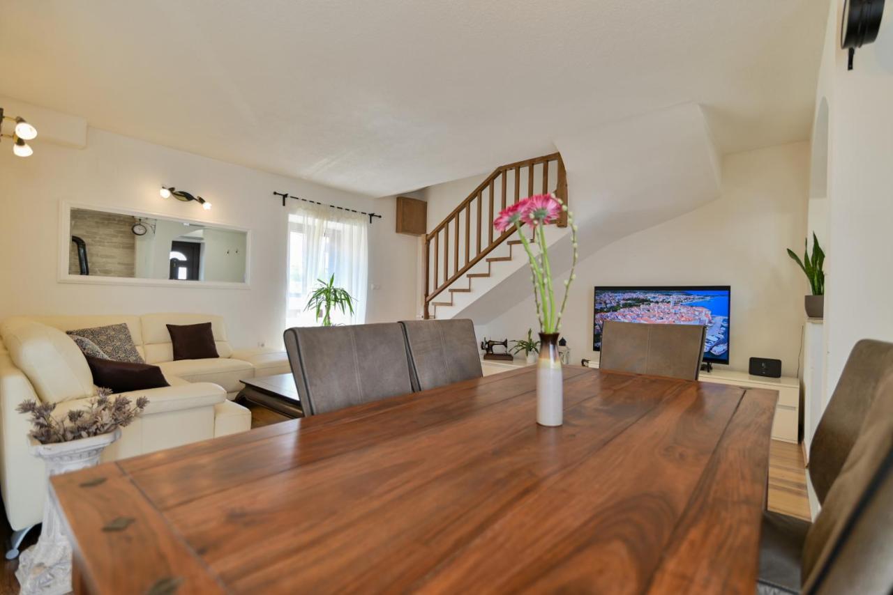 Apartman Ciciliani Traù Esterno foto