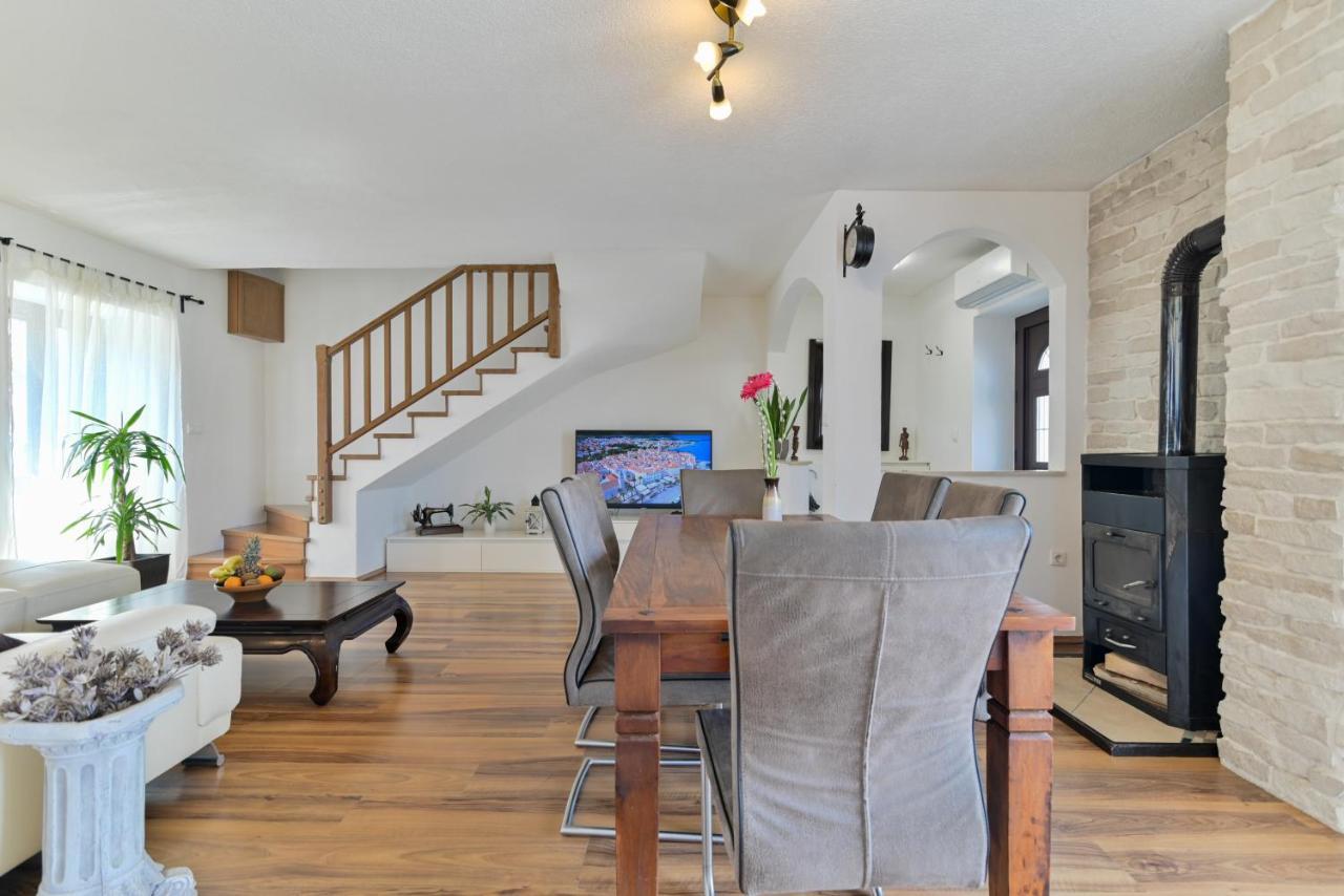 Apartman Ciciliani Traù Esterno foto